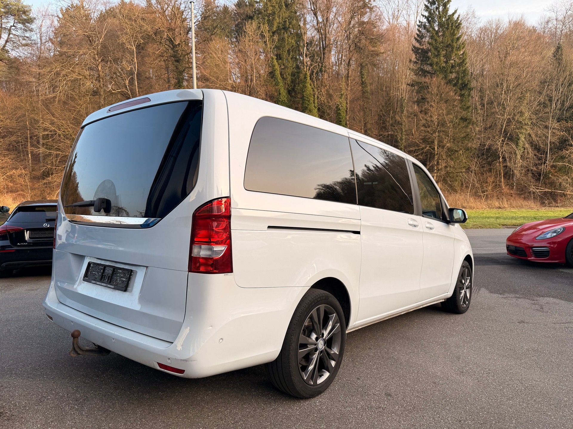 MERCEDES-BENZ V 250 d lang 4Matic 7G-Tronic-image-3