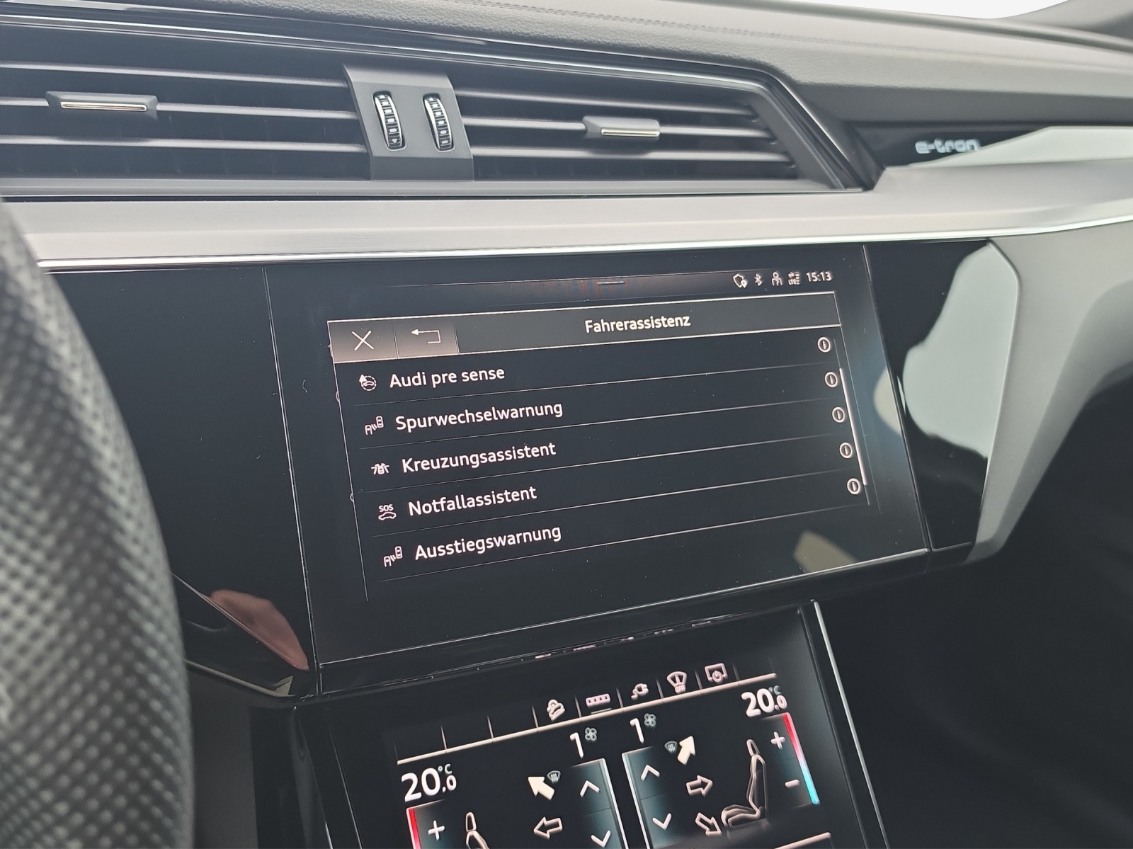 AUDI e-tron 55 S Line Black Edition quattro-image-9