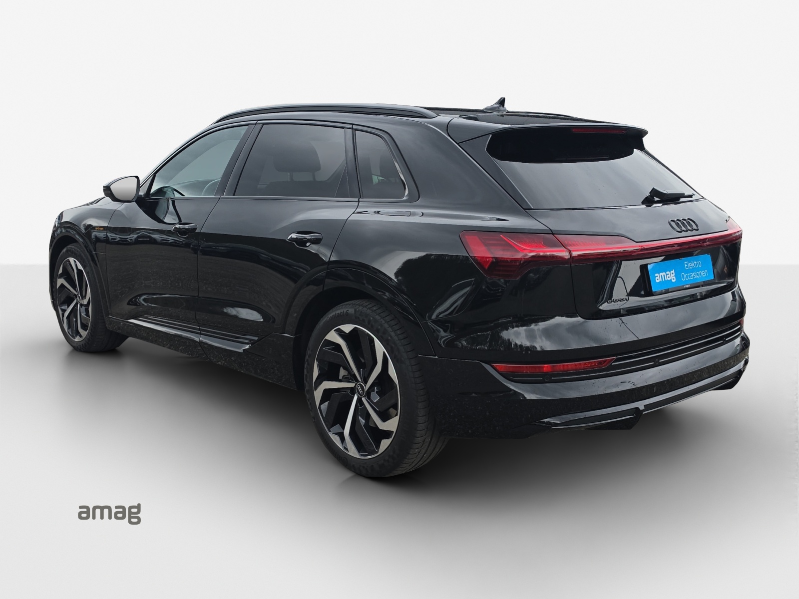 AUDI e-tron 55 S Line Black Edition quattro-image-2