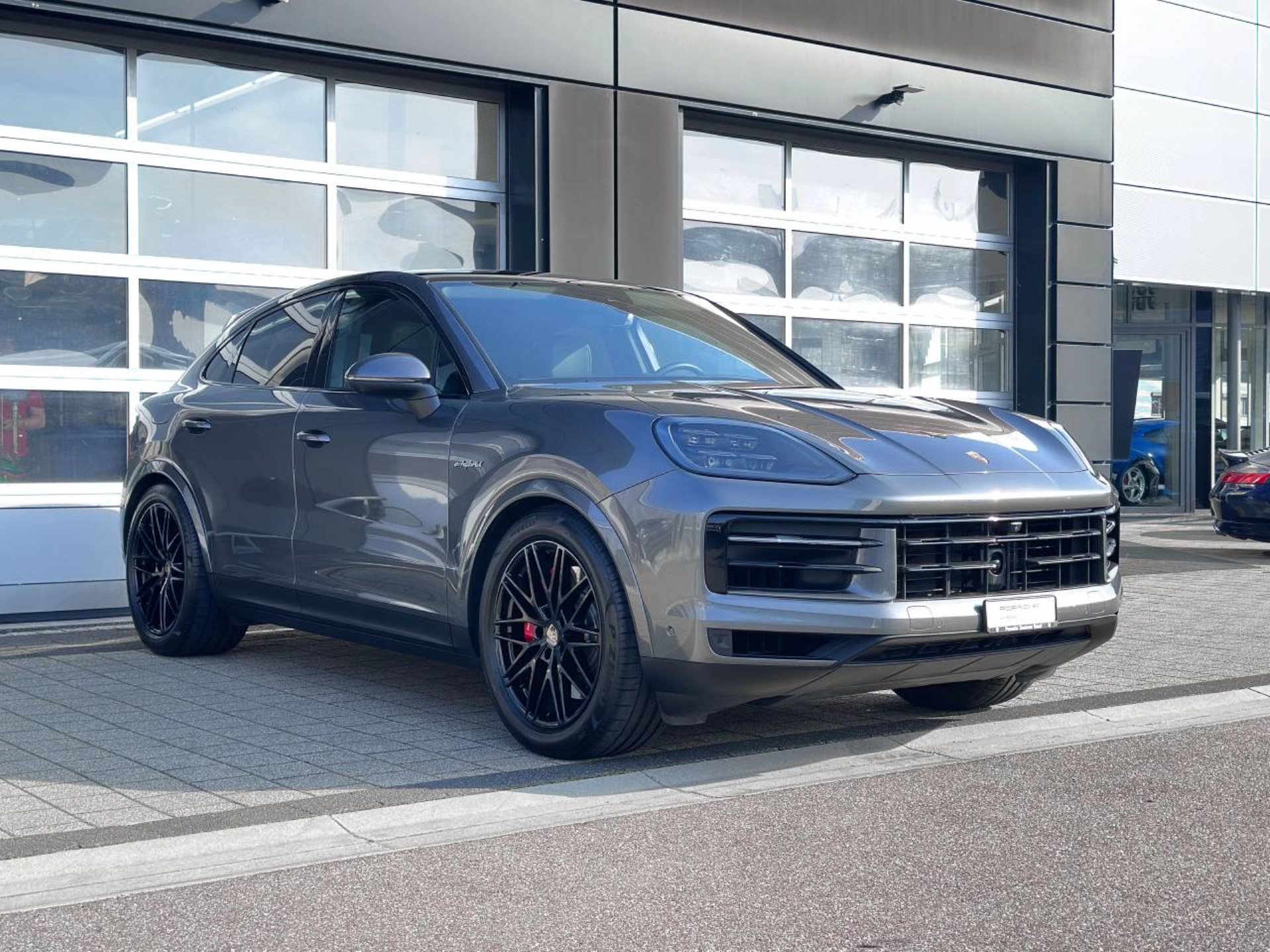 PORSCHE Cayenne S E-Hybrid Coupé-image-10