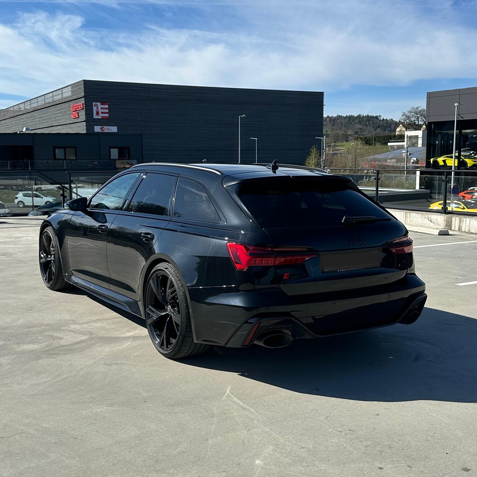 AUDI RS6 Avant 4.0 TFSI V8 quattro-image-2