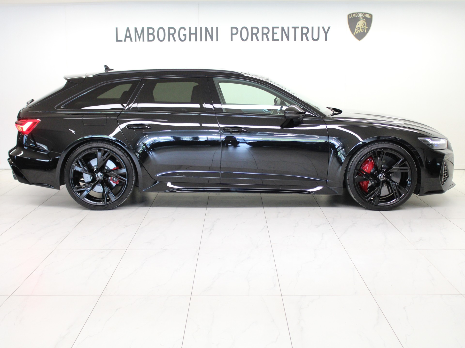 AUDI RS6 Avant 4.0 TFSI V8 quattro-image-1