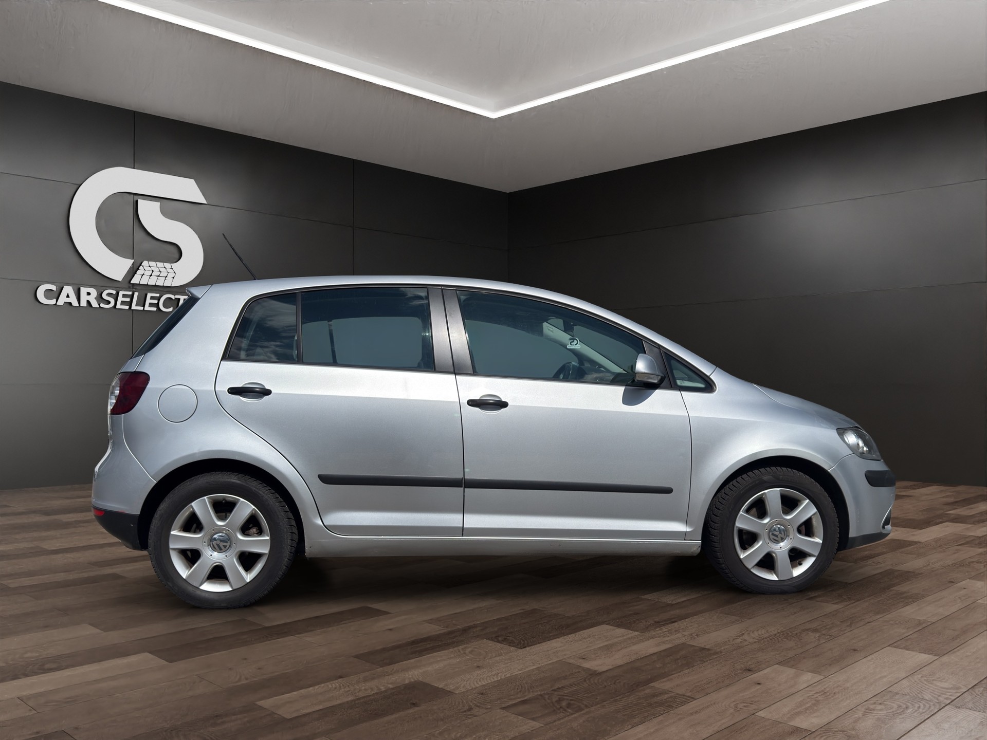 VW Golf Plus 2.0 FSI Comfortline / Frisch ab MFK / Frisch ab Service-image-5