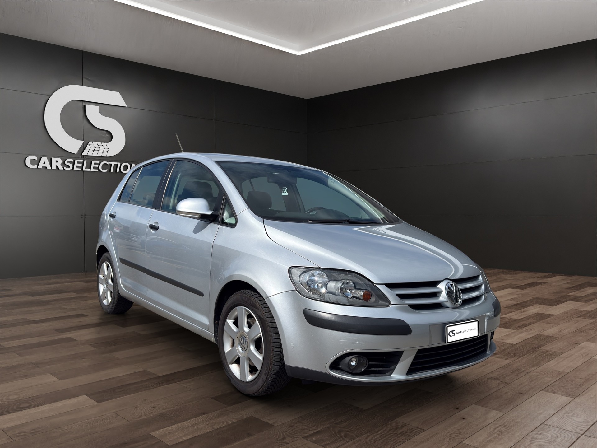 VW Golf Plus 2.0 FSI Comfortline / Frisch ab MFK / Frisch ab Service-image-6