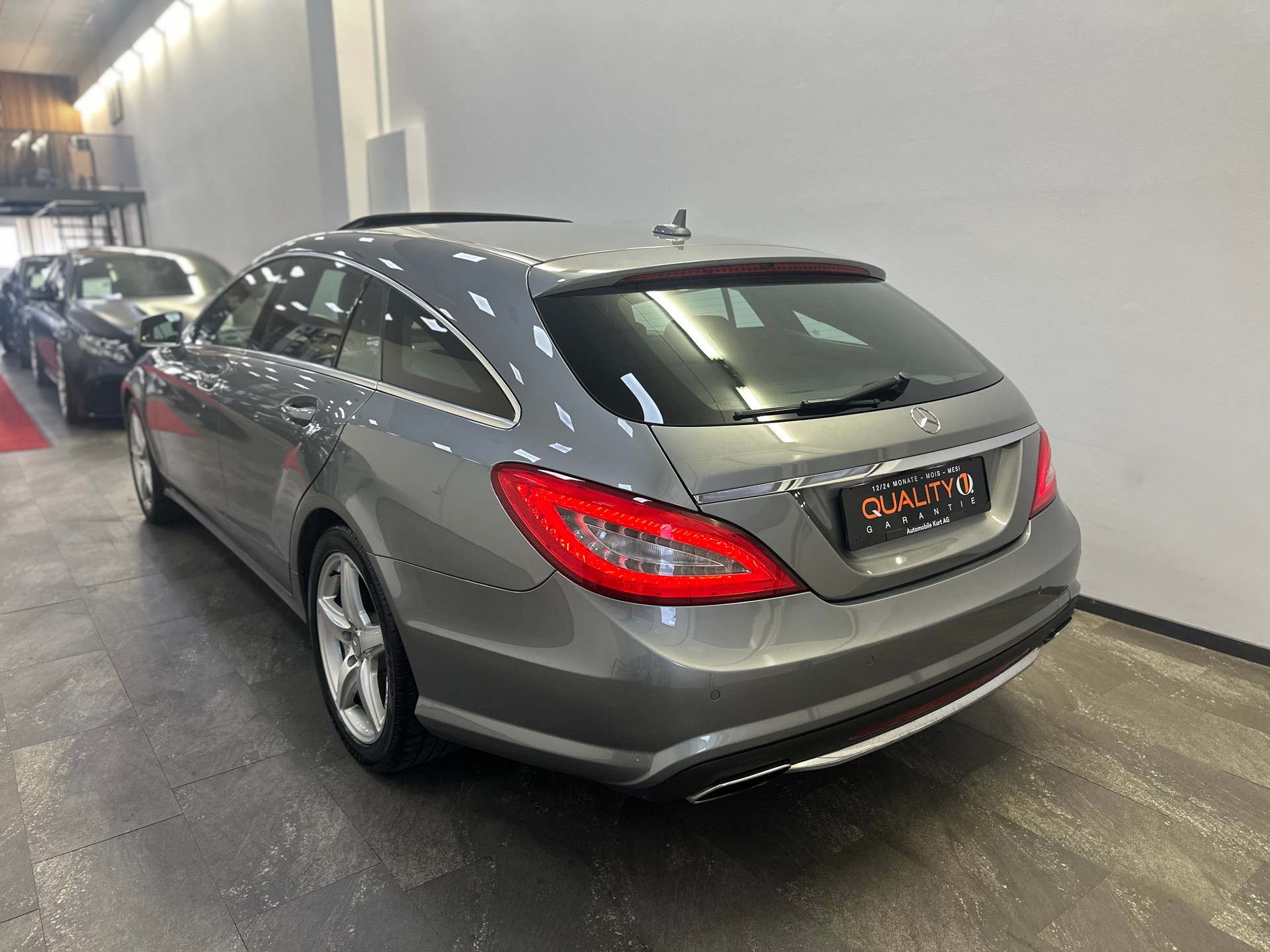 MERCEDES-BENZ CLS Shooting Brake 500 4Matic 7G-Tronic-image-3