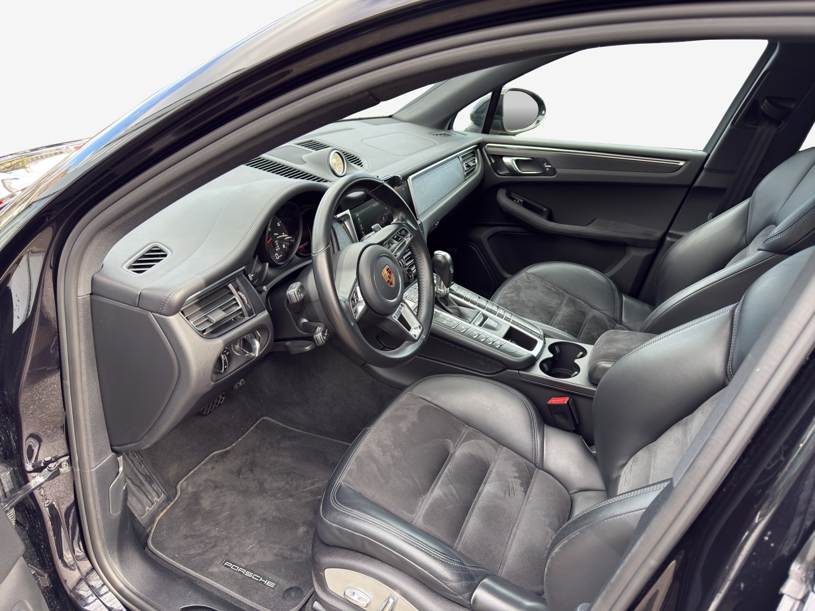 PORSCHE Macan GTS PDK-image-7