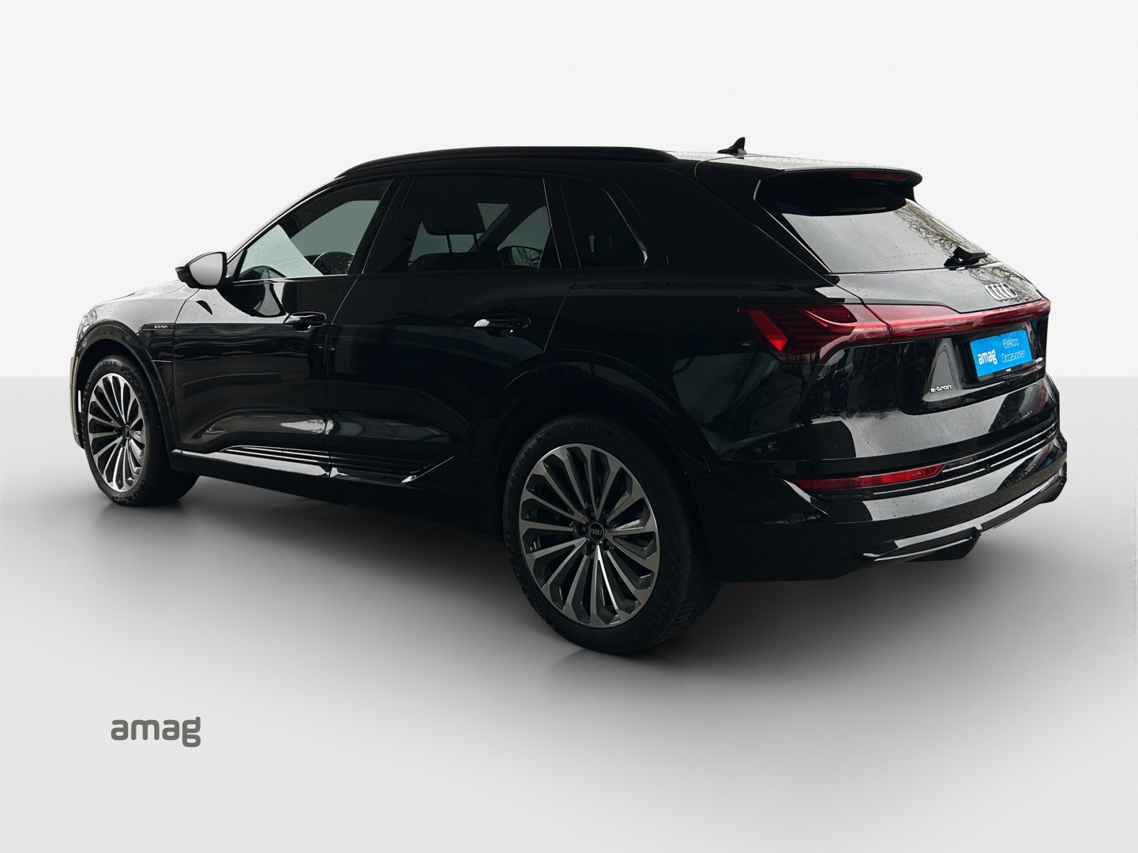 AUDI e-tron 55 S Line Black Edition quattro-image-2