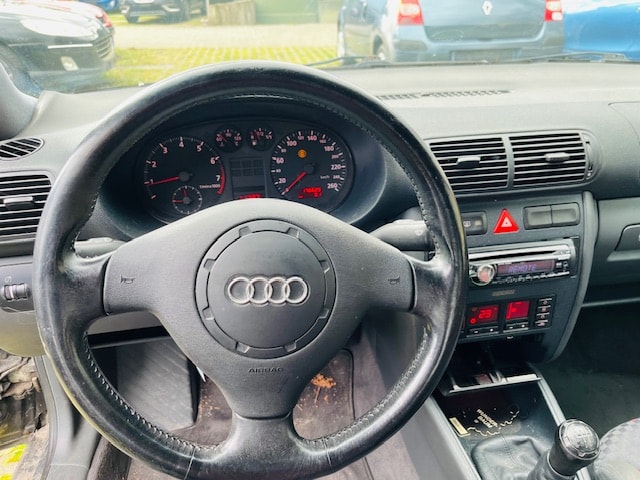 AUDI A3 1.8 Ambition-image-7