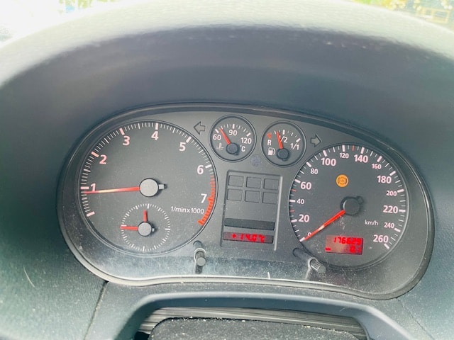 AUDI A3 1.8 Ambition-image-5