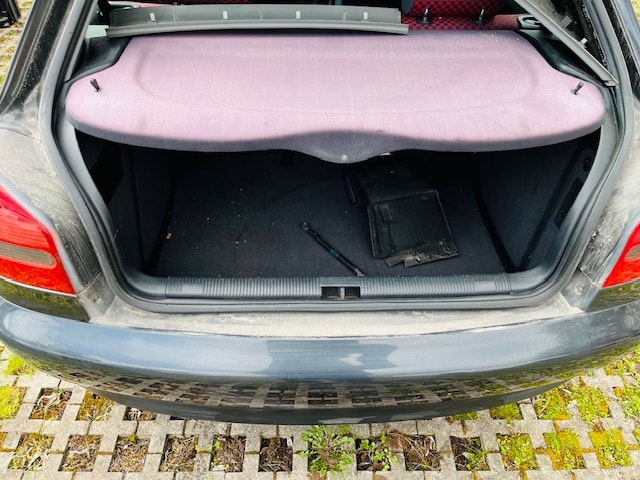 AUDI A3 1.8 Ambition-image-8