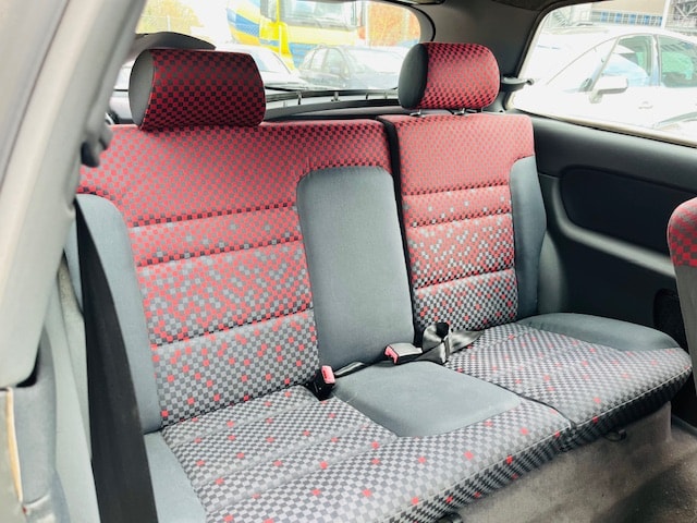 AUDI A3 1.8 Ambition-image-9