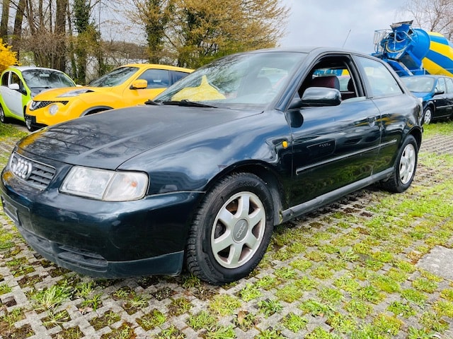 AUDI A3 1.8 Ambition-image-4