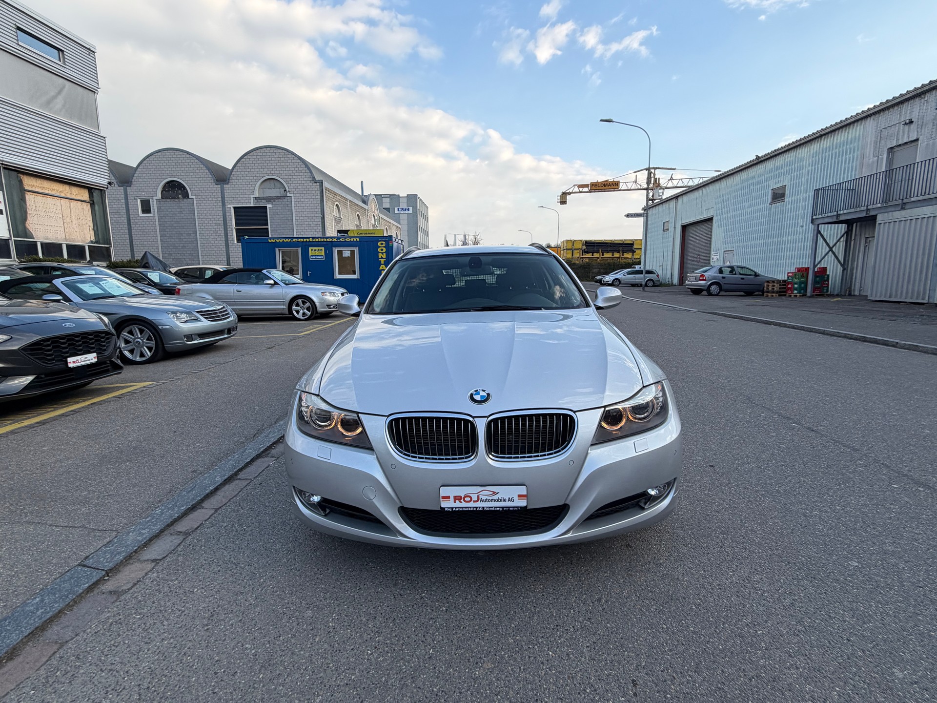 BMW 330i xDrive Touring Steptronic-image-2