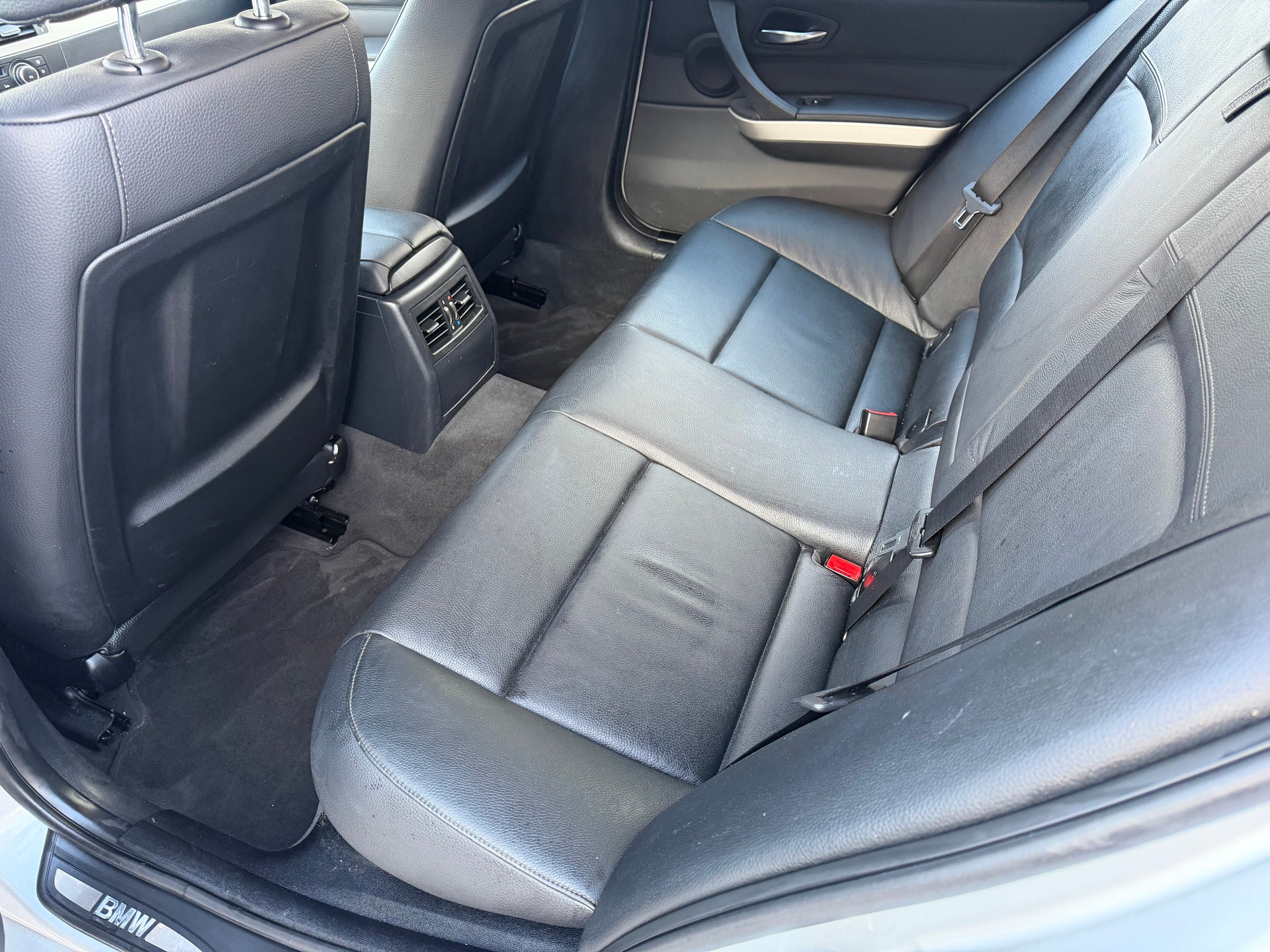 BMW 330i xDrive Touring Steptronic-image-8