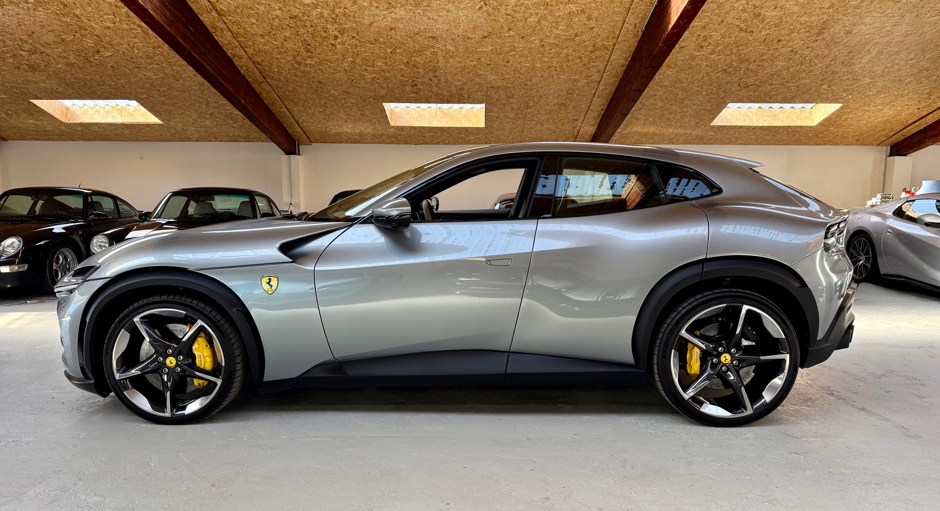 FERRARI Purosangue-image-1