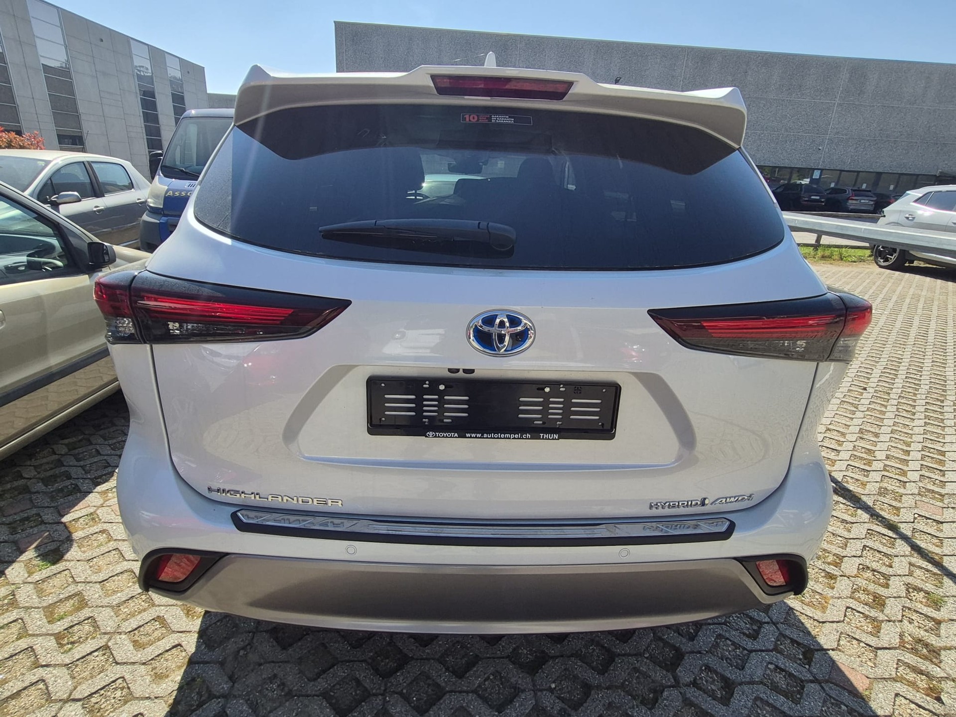 TOYOTA Highlander 2.5 HSD Premium e-CVT-image-4