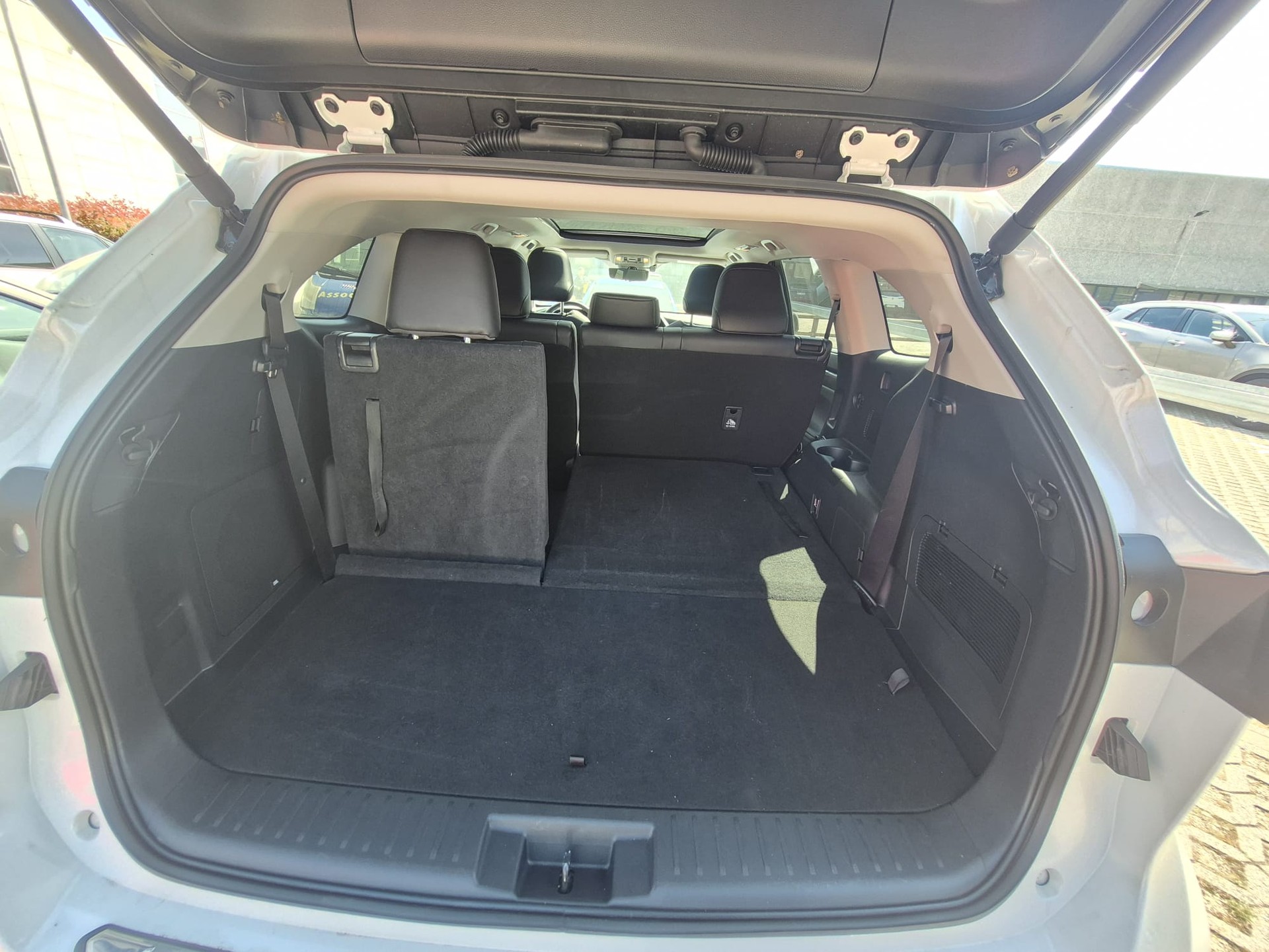 TOYOTA Highlander 2.5 HSD Premium e-CVT-image-12