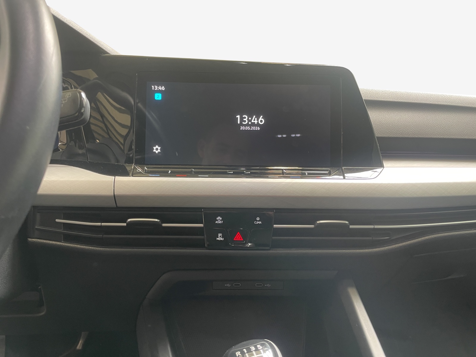 VW Golf 1.0 TSI Life-image-10