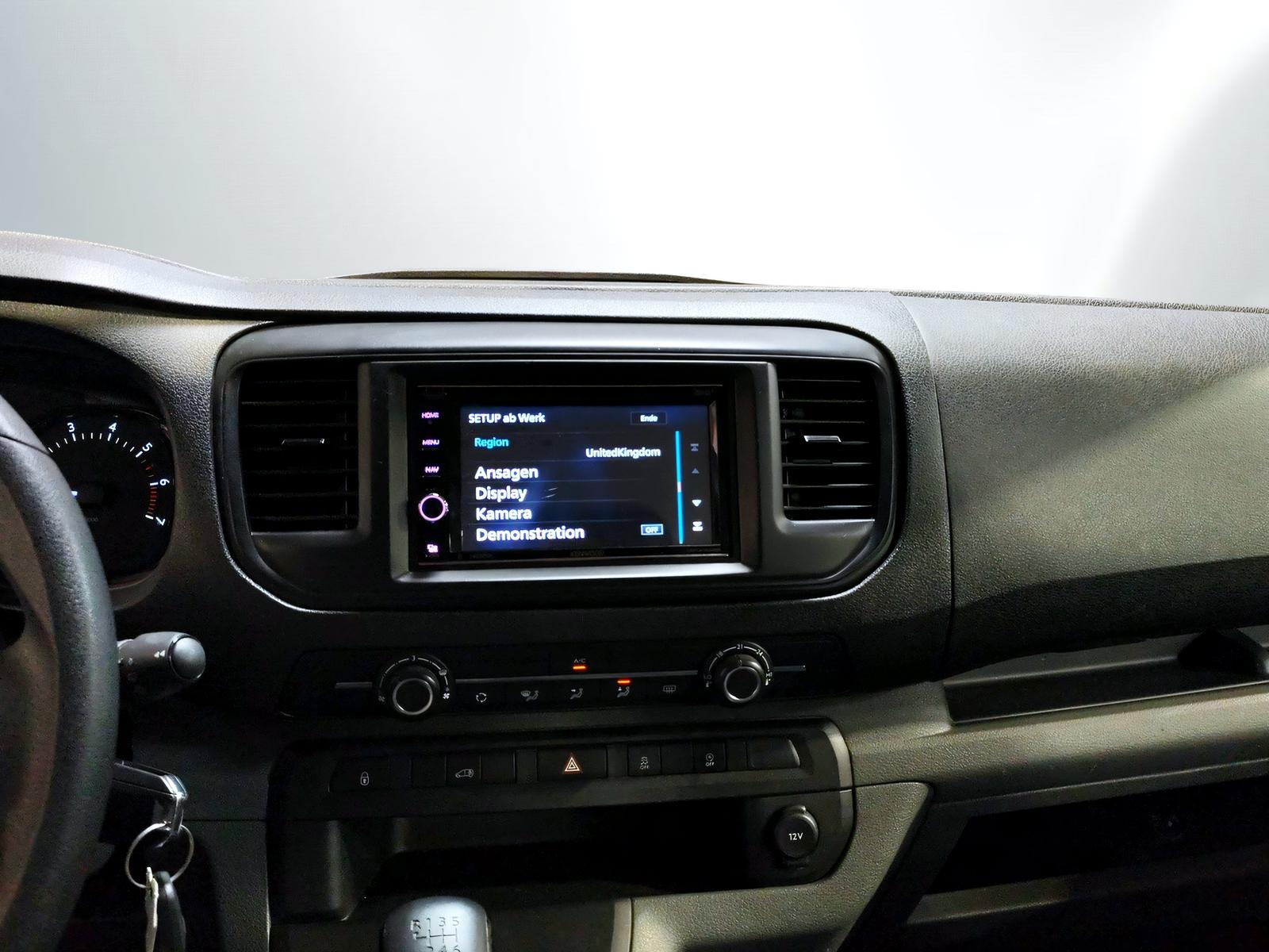 TOYOTA PROACE Van L2 2.0 D Terra 4x4-image-12
