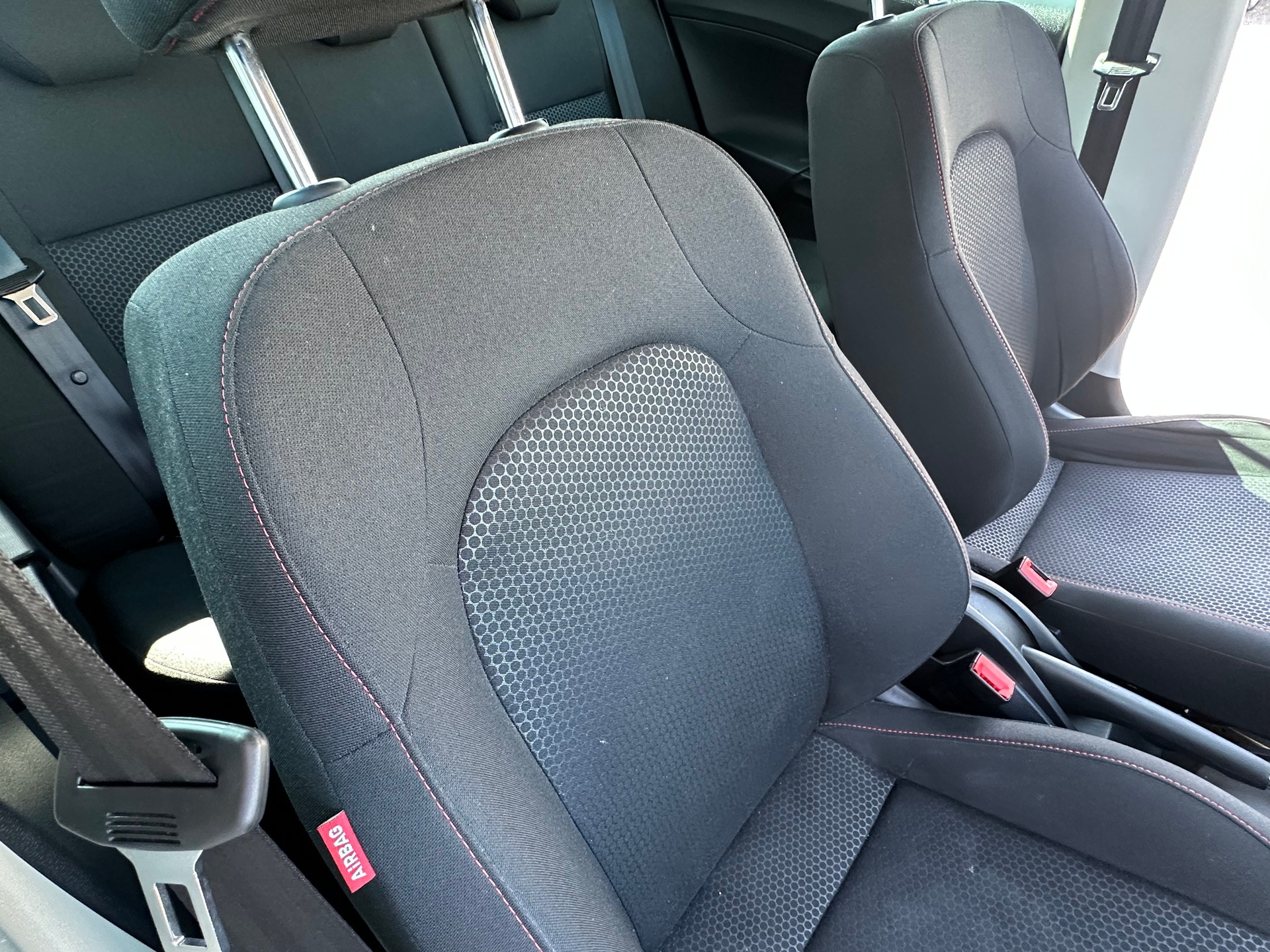 SEAT Ibiza SC 1.2 TSI FR Stopp-Start-image-18