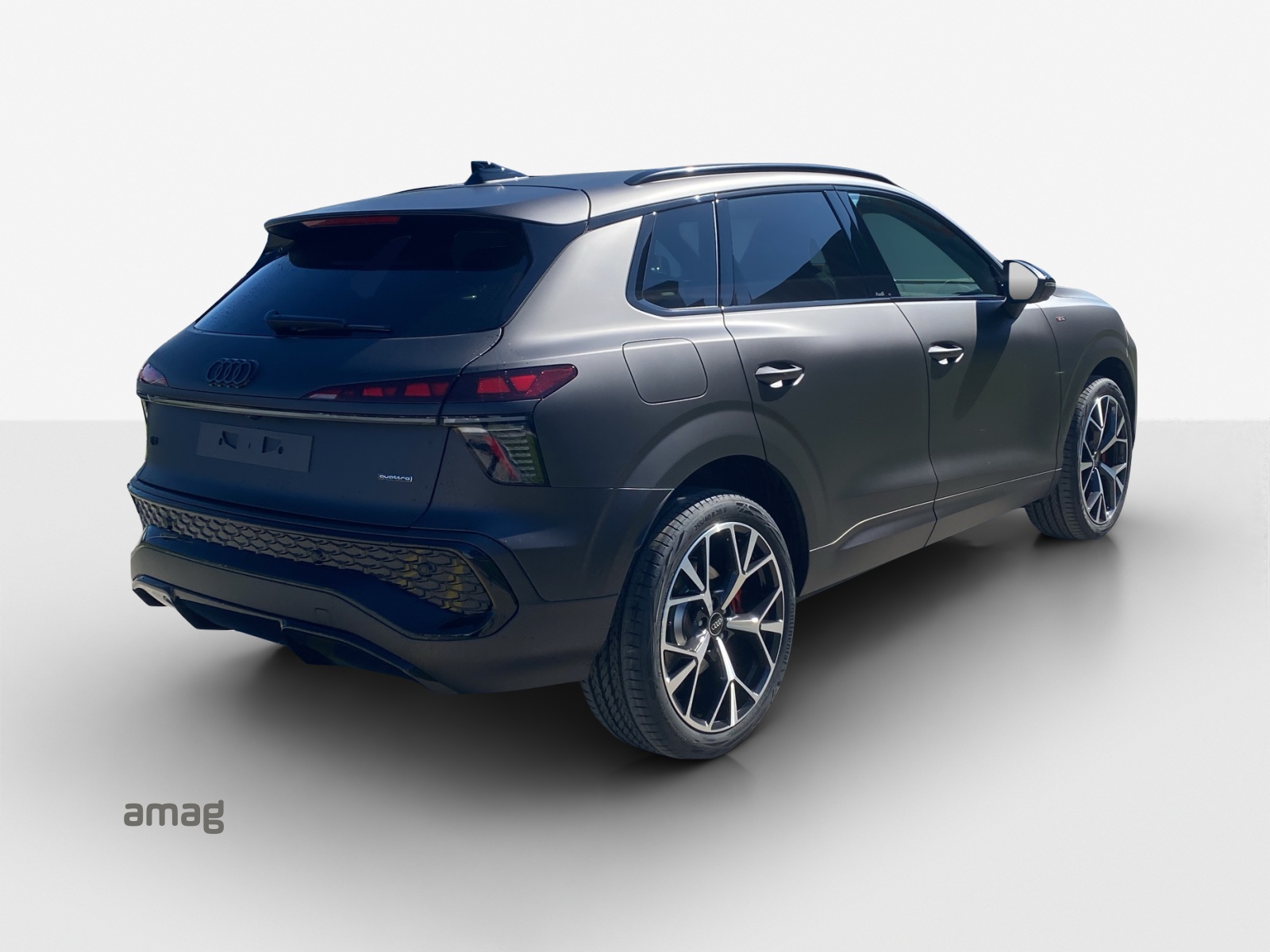 AUDI Q3 SUV TFSI quattro 195 kW S tronic-image-4