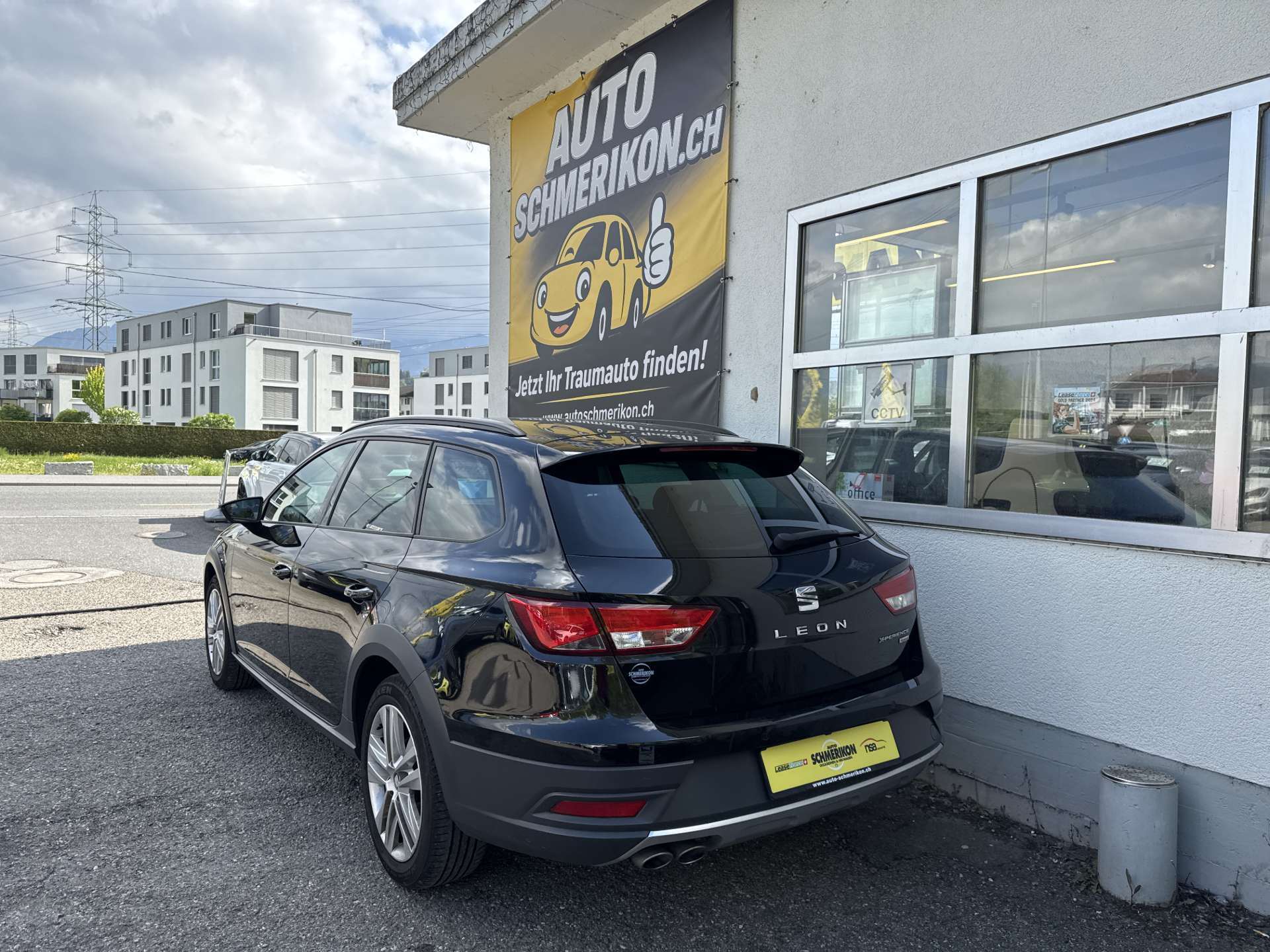 SEAT Leon ST 2.0 TDi CR X-Perience 4Drive DSG-Automat-image-2
