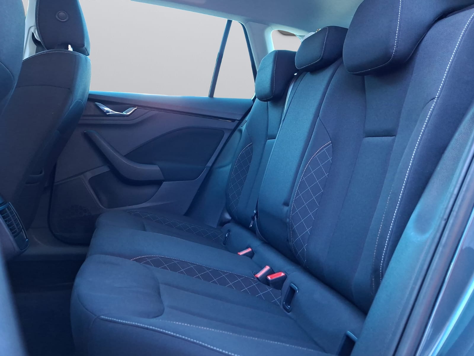 SKODA Kamiq 1.0 TSI Clever DSG-image-8