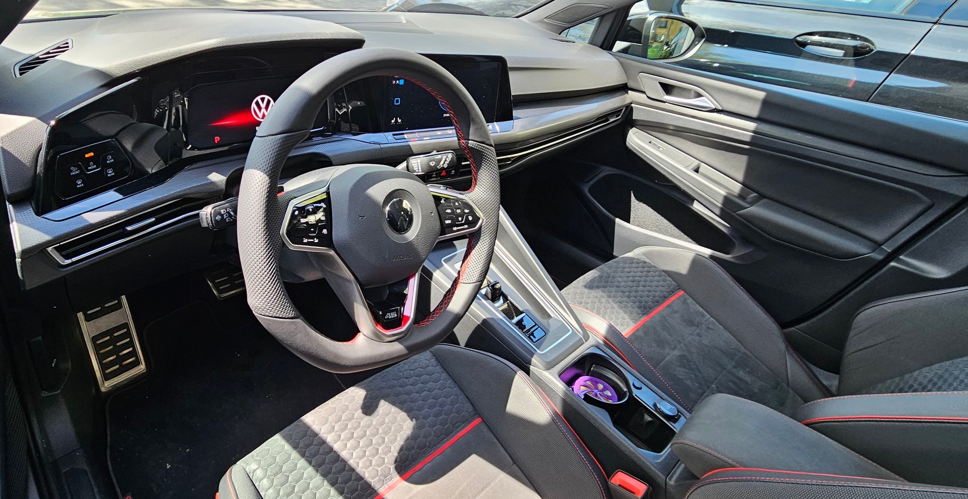 VW Golf 2.0 TSI GTI Clubsport DSG-image-8