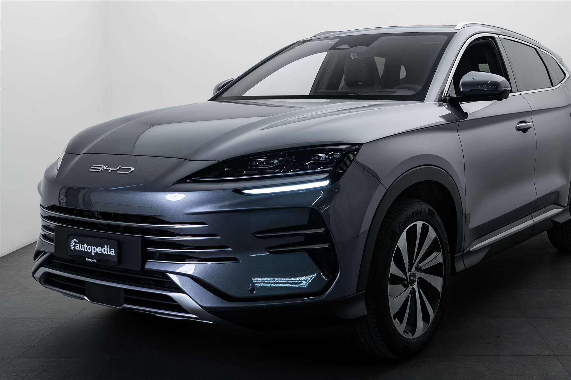 BYD Seal U DM-i PHEV Design AWD 324PS Automat-image-1