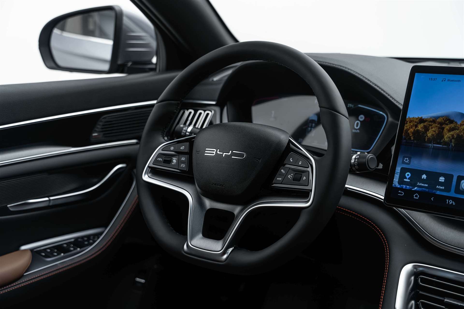 BYD Seal U DM-i PHEV Design AWD 324PS Automat-image-9