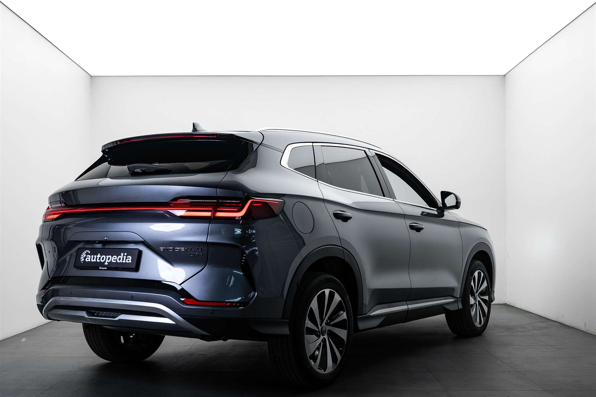 BYD Seal U DM-i PHEV Design AWD 324PS Automat-image-2