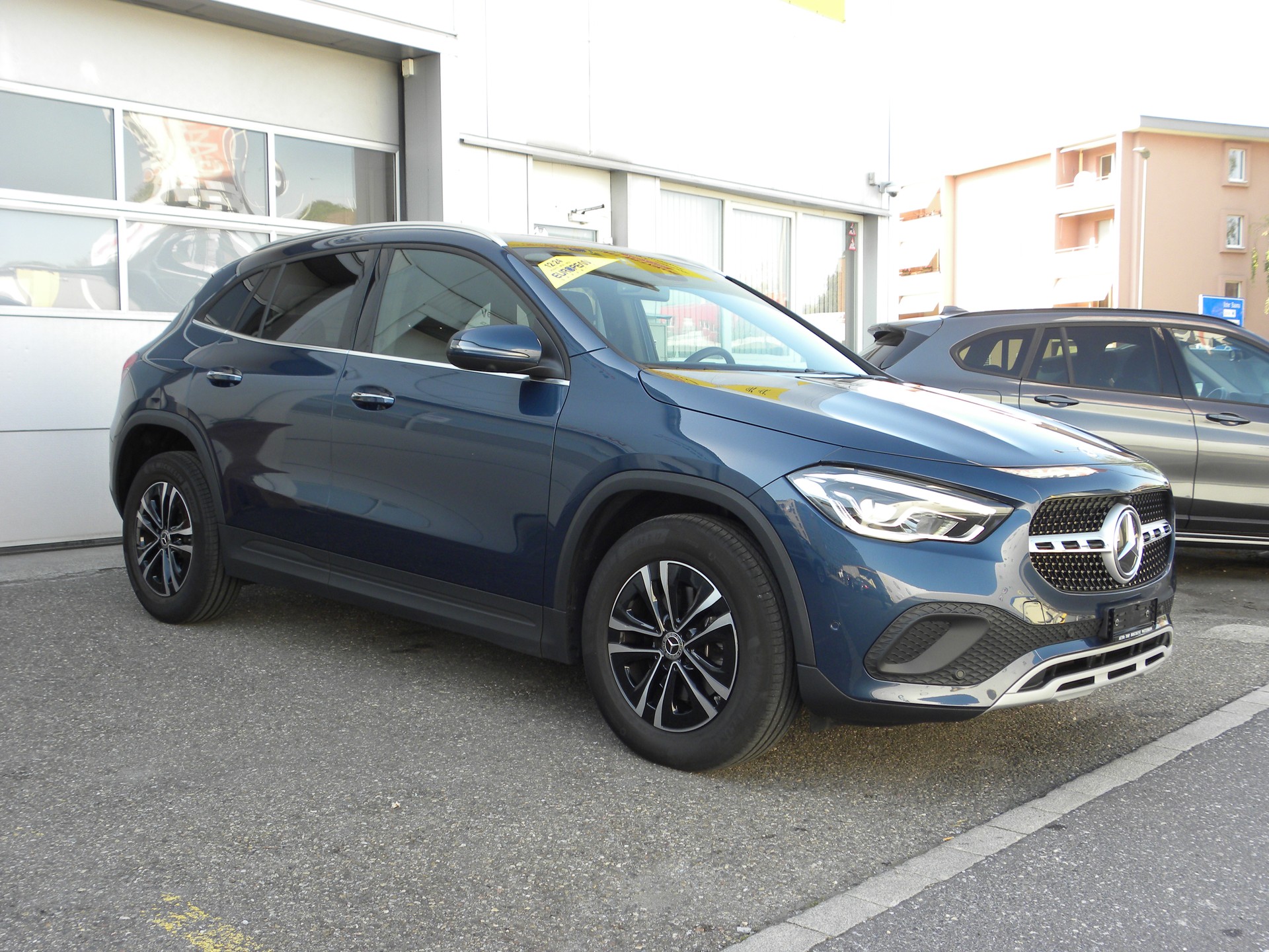 MERCEDES-BENZ GLA 200 4Matic Style 8G-DCT-image-1