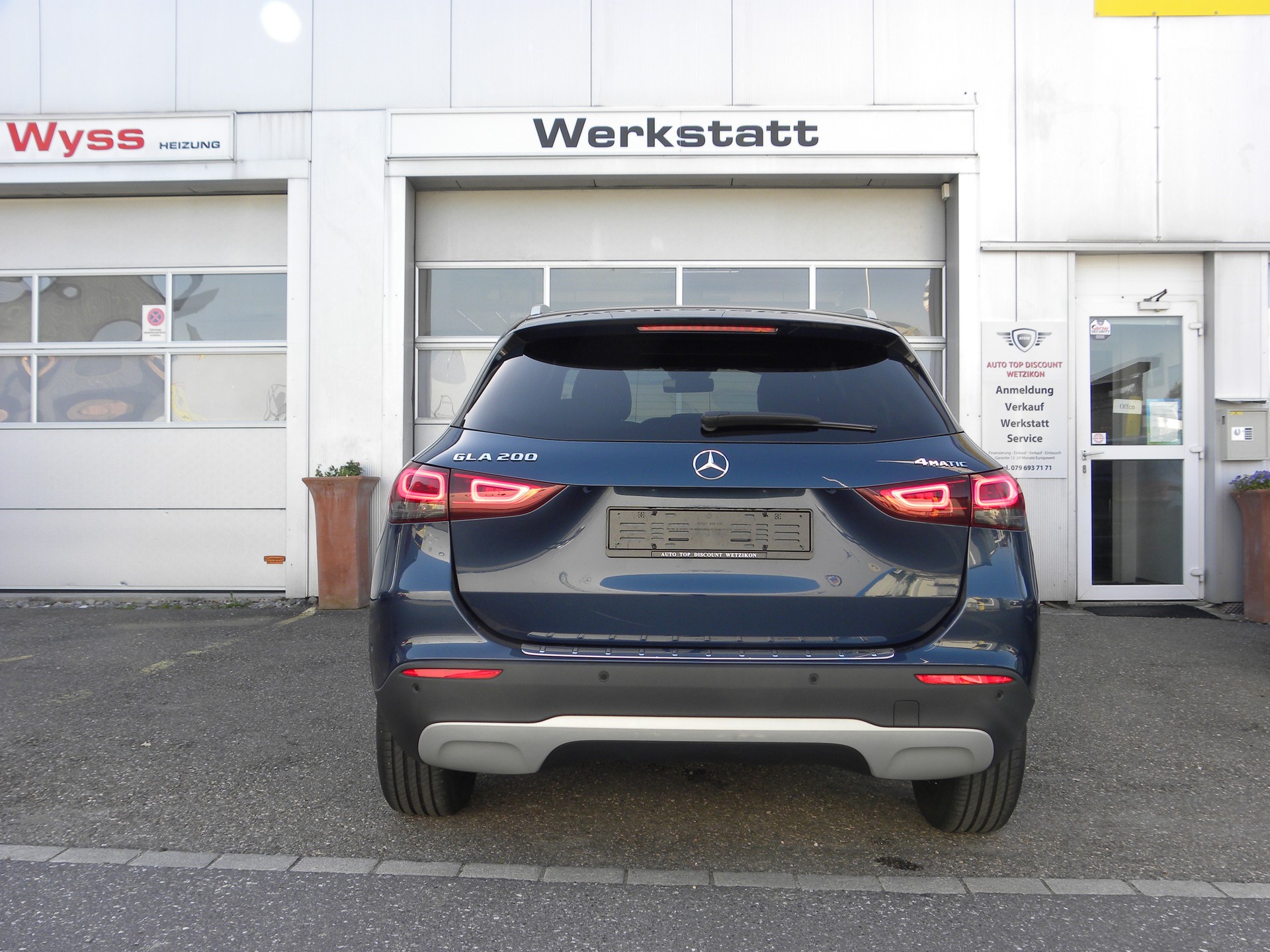MERCEDES-BENZ GLA 200 4Matic Style 8G-DCT-image-4