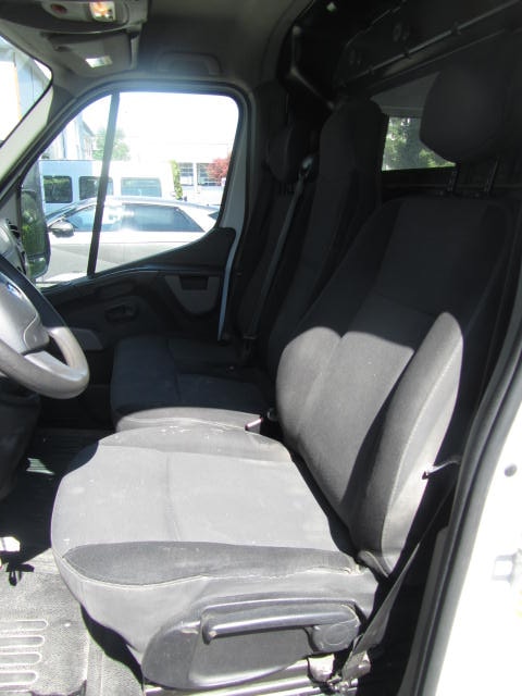 RENAULT Master T35 ENERGY dCi 170 L2H2-image-4