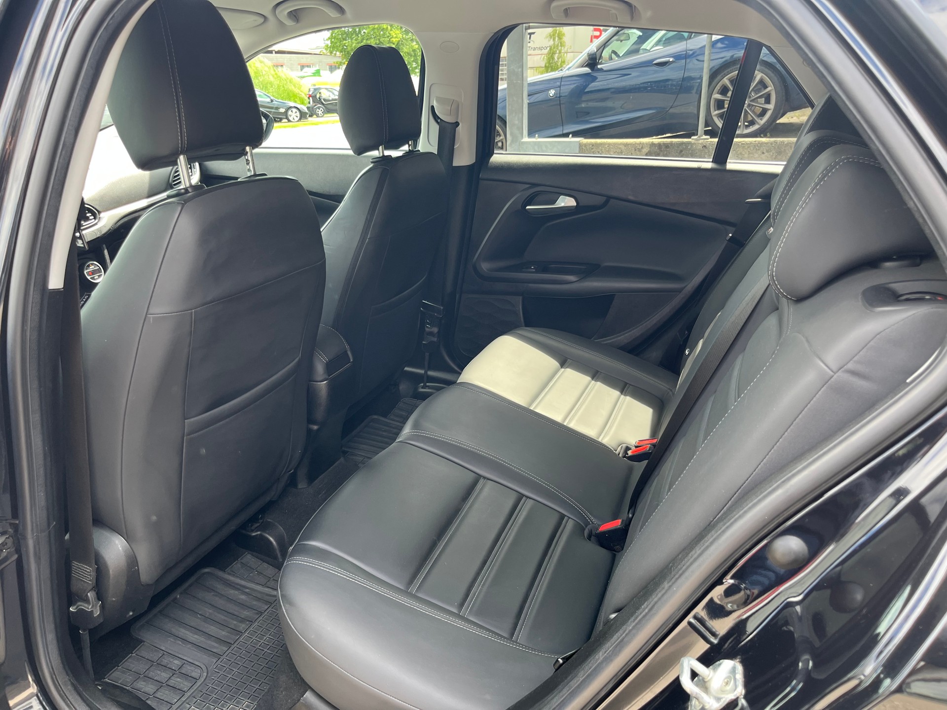 FIAT Tipo 1.4TJet Station Wagon Lounge+++ANHÄNGERKUPPLUNG+++LEDER+++FRISCH MFK+++-image-9
