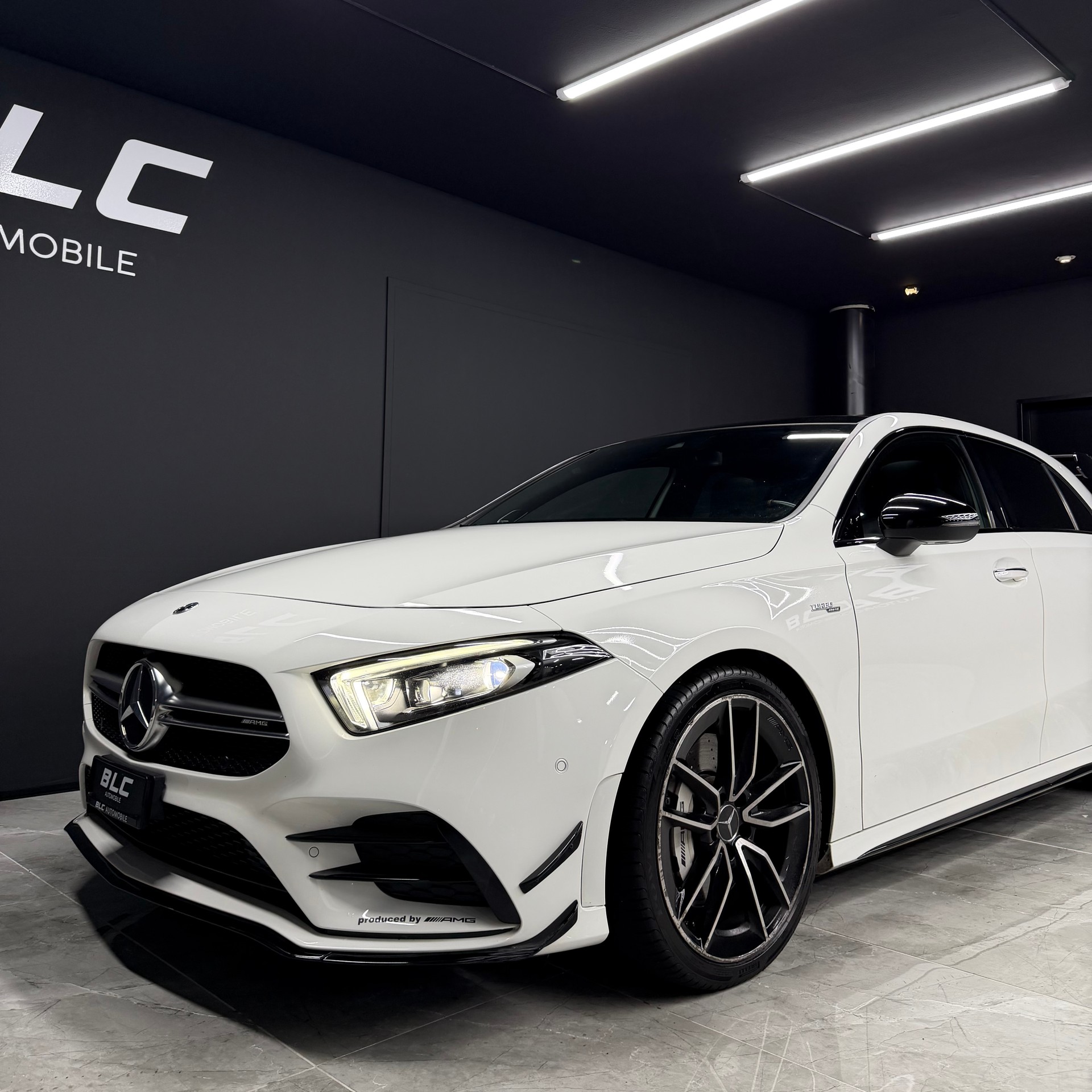 MERCEDES-BENZ A 35 AMG 4Matic Speedshift-image-1