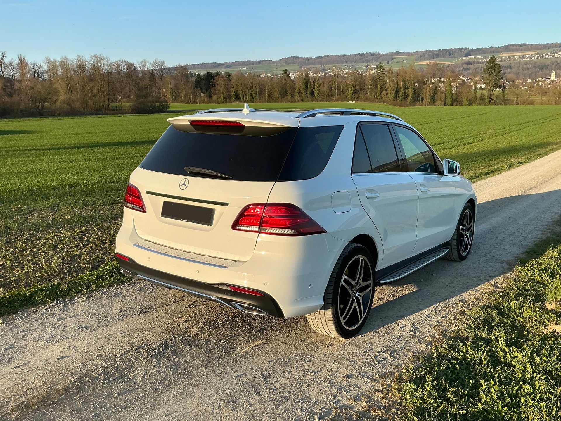 MERCEDES-BENZ GLE 350 d Executive-image-5