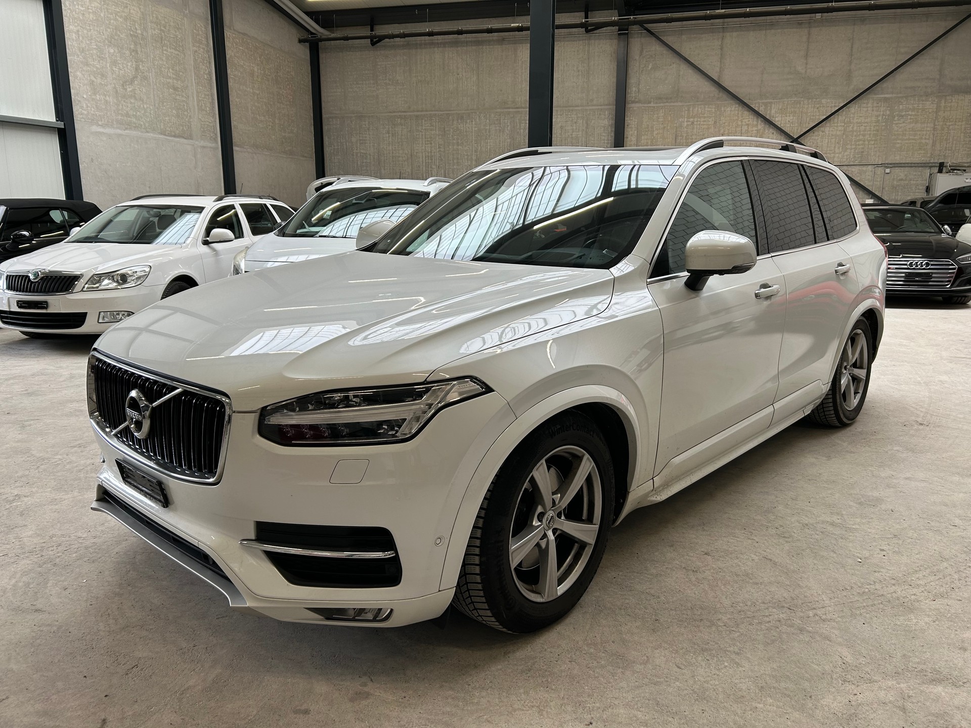 VOLVO XC90 D5 AWD Momentum Geartronic-image-0
