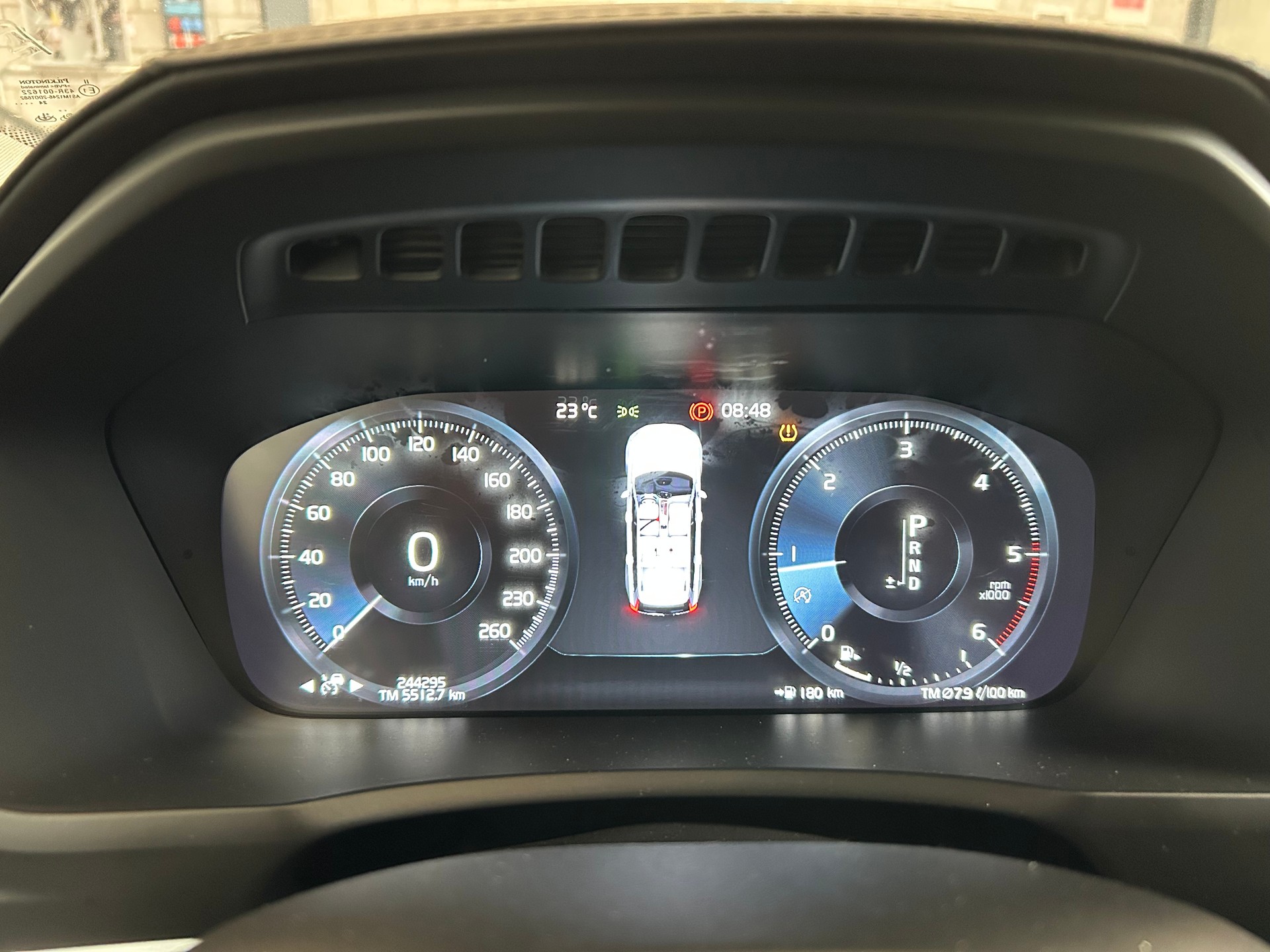 VOLVO XC90 D5 AWD Momentum Geartronic-image-10