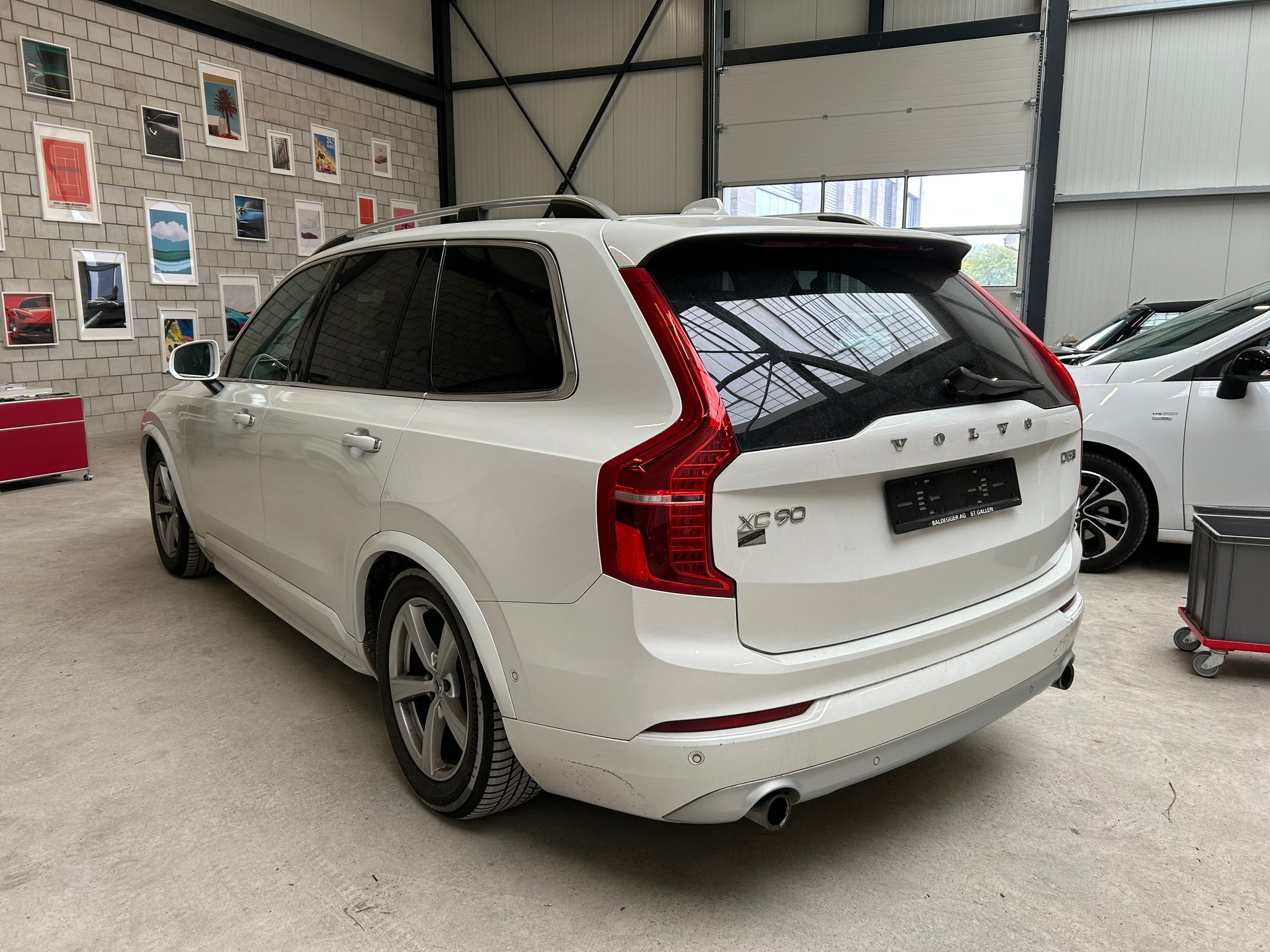 VOLVO XC90 D5 AWD Momentum Geartronic-image-4