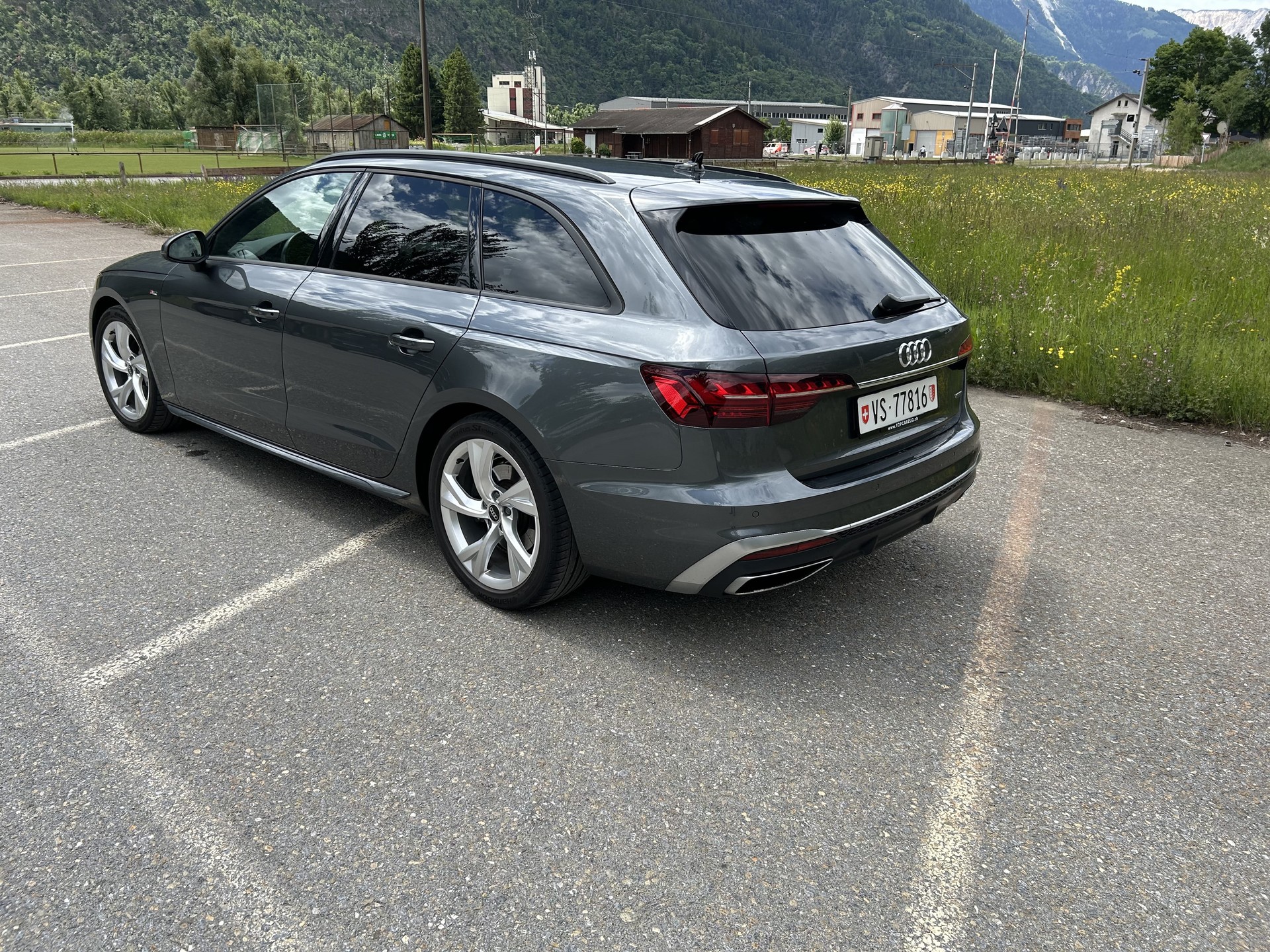 AUDI A4 Avant 4.0 TDI S-Line Quattro-image-5