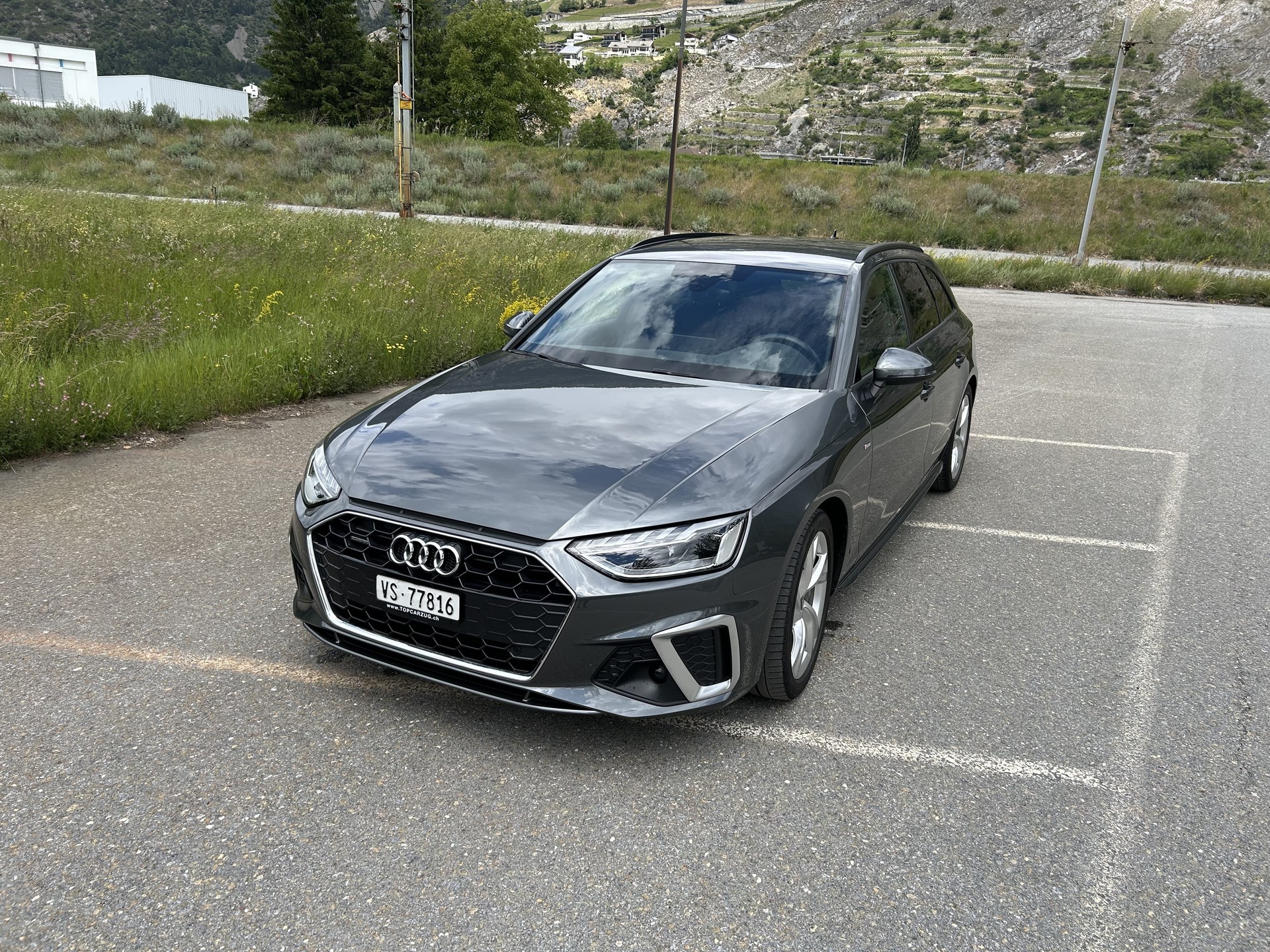 AUDI A4 Avant 4.0 TDI S-Line Quattro-image-2