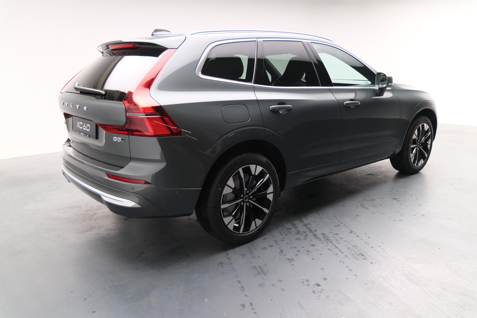 VOLVO XC60 2.0 B5 MH Ultra Bright AWD-image-25