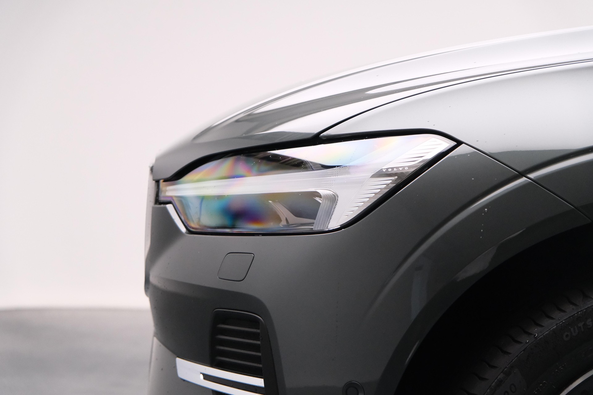 VOLVO XC60 2.0 B5 MH Ultra Bright AWD-image-5