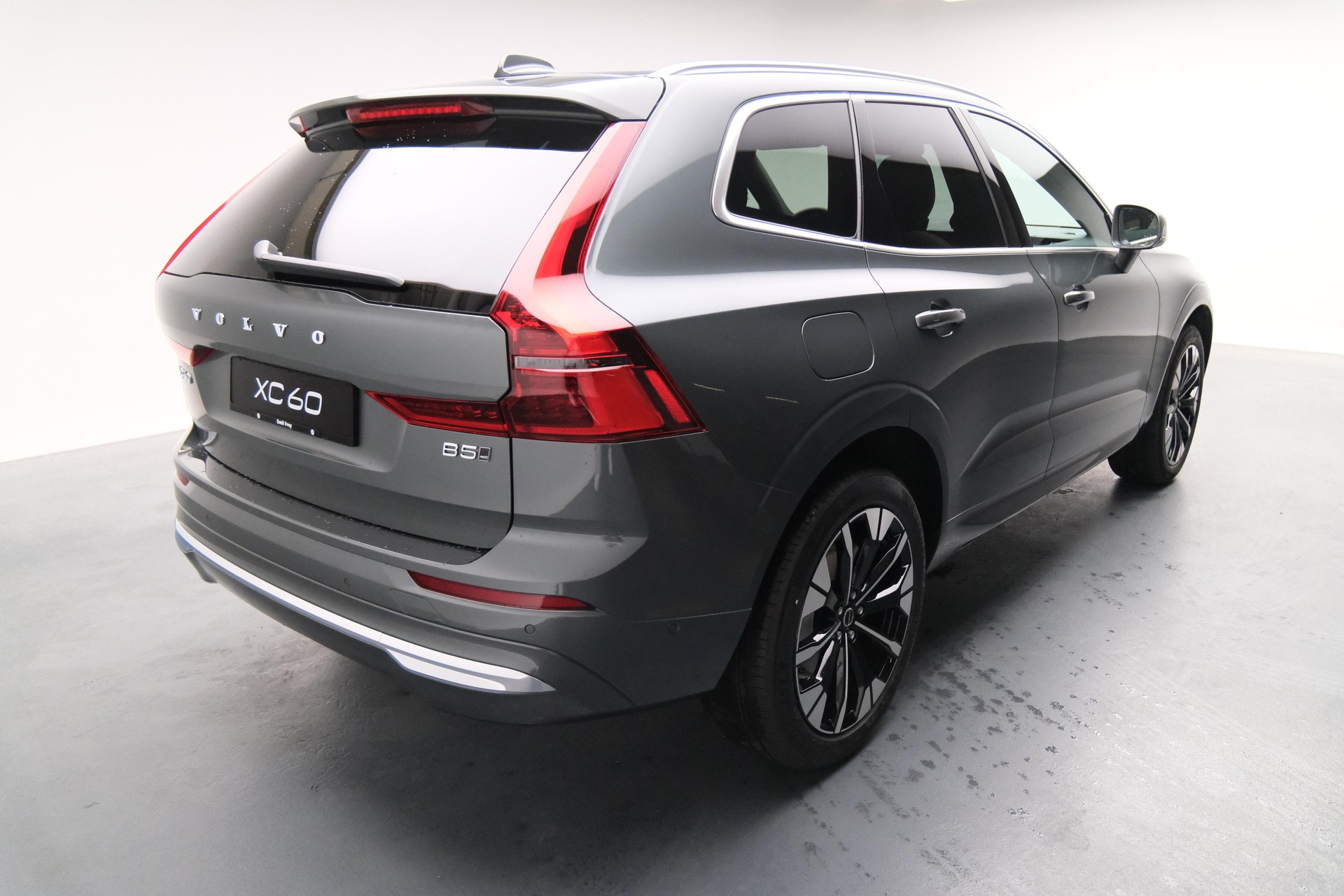 VOLVO XC60 2.0 B5 MH Ultra Bright AWD-image-24