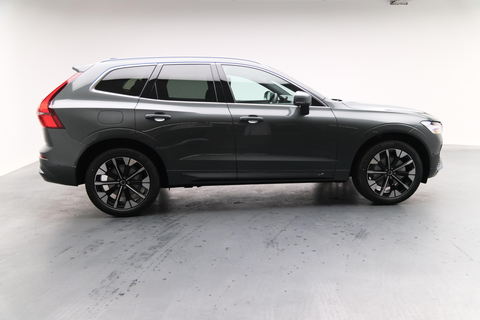 VOLVO XC60 2.0 B5 MH Ultra Bright AWD-image-26