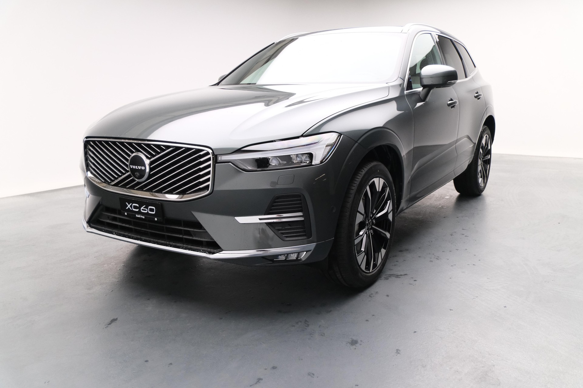 VOLVO XC60 2.0 B5 MH Ultra Bright AWD-image-0