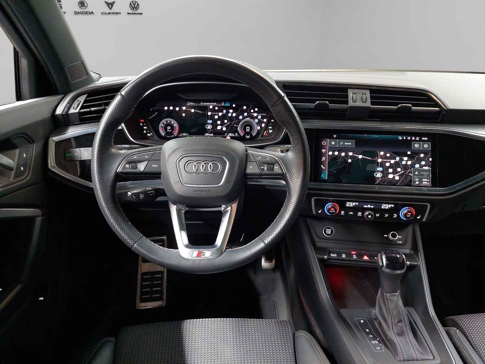 AUDI Q3 35 TFSI S line Attraction S-tronic-image-6