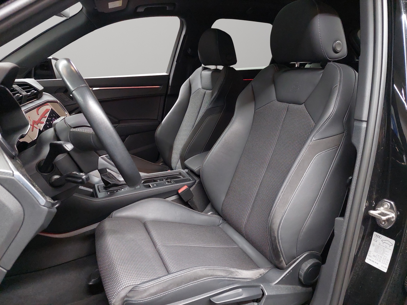 AUDI Q3 35 TFSI S line Attraction S-tronic-image-5
