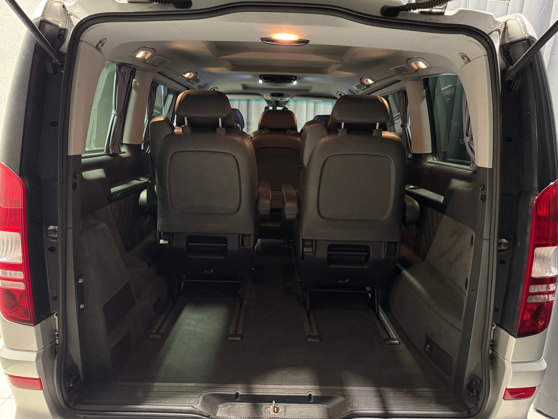 MERCEDES-BENZ Viano 2.2 CDI Blue Eff. Ambiente Ed. L 4Matic A(M)(6)-image-19